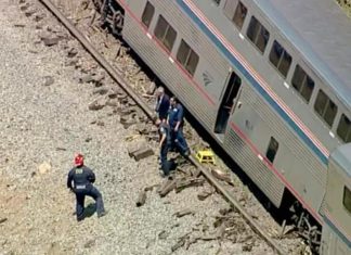 Amtrak train with 198 passengers derails after hitting truck on tracks in Southern California – Daily Press
