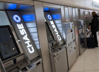 Chase says online banking issue now resolved after bug causes double transactions and fees – Daily Press
