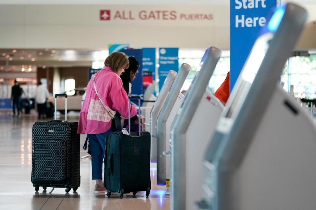 Congress_FAA_Airfares_84804.jpg