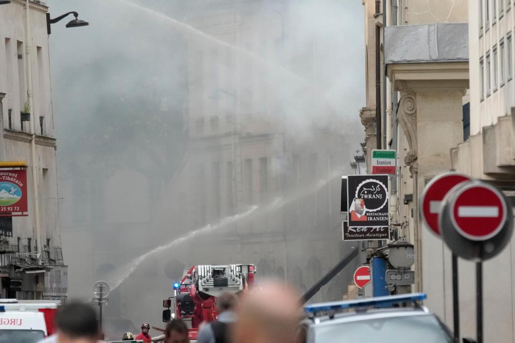 France_Paris_Fire_23280.jpg