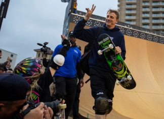 Tony Hawk and friends hold demo at Jackalope Festival
