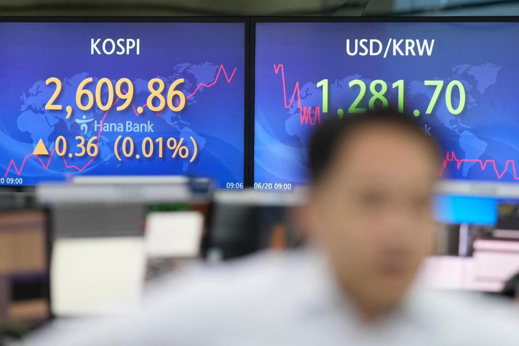 South_Korea_Financial_Markets_93843-1.jpg