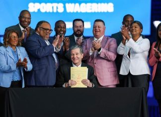 Gov. Cooper signs sports betting, horse racing bill into law, expected to begin in first half of 2024 – Daily Press