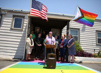 Hampton Roads interfaith leaders gather to denounce rise in anti-LGBTQ laws – Daily Press