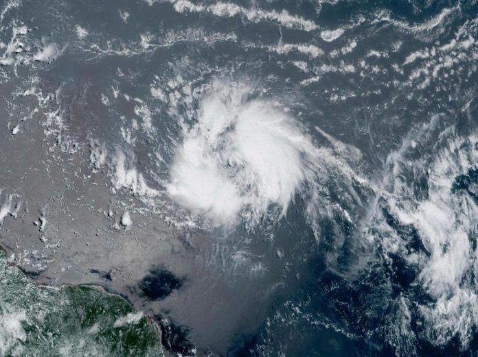 Tropical_Weather_32113.jpg