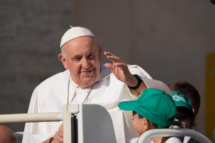 Vatican_Pope_74872.jpg