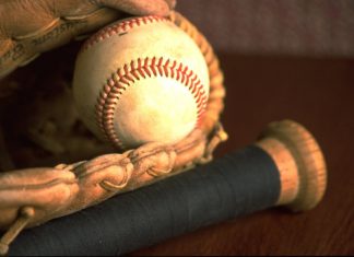 Lynchburg takes first NCAA Division III baseball championship – Daily Press