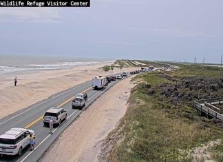 Two dead, four injured in Outer Banks crash – Daily Press