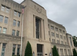 Virginia Beach doctor pocketed patient’s pain pills during surgery break, witness says – Daily Press