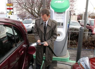 Major automakers unite to build electric vehicle charging network they say will rival Tesla’s – Daily Press