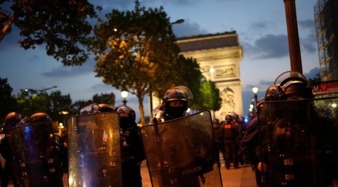 Crowds across France show solidarity at town halls targeted in rioting following police shooting – Daily Press