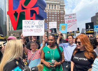 Actors and writers on strike rally in Philadelphia and Chicago as union action spreads – Daily Press