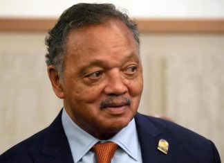 Jesse Jackson to step down as head of civil rights organization Rainbow PUSH – Daily Press