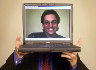 Pioneering hacker Kevin Mitnick, FBI-wanted felon turned security guru, dead at 59 – Daily Press