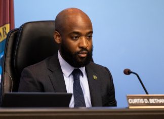 Newport News council members required to pay money back after improper use of city credit cards – Daily Press