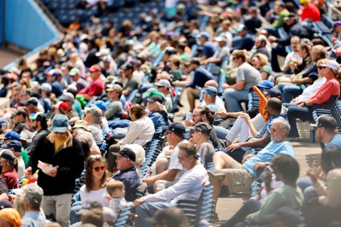 TVP-Tides-fans-VA0129879410.jpg