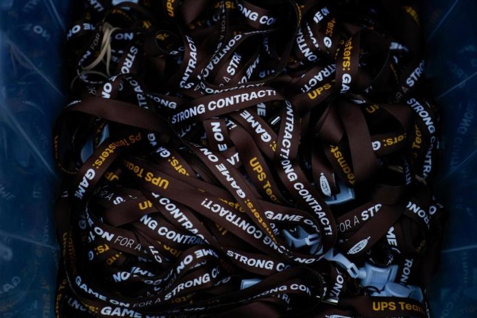 UPS_Labor_Talks_04146.jpg