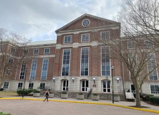 Virginia Beach couple were in midst of divorce when husband was shot dead, court documents say – Daily Press