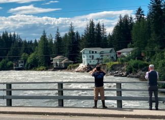 Bursting ice dam in Alaska highlights risks of glacial flooding around the globe – Daily Press