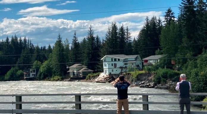 Bursting ice dam in Alaska highlights risks of glacial flooding around the globe – Daily Press