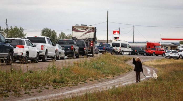 Wildfire nears capital of Canada’s Northwest Territories as fleeing residents fill roads and flights – Daily Press