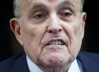 Giuliani turns himself in on Georgia 2020 election charges after bond is set at $150,000 – Daily Press