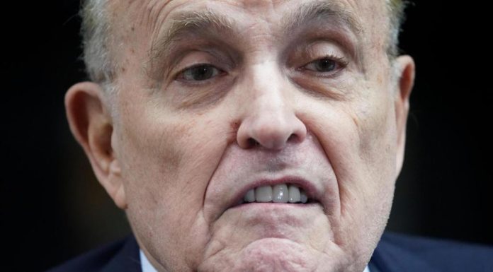 Giuliani turns himself in on Georgia 2020 election charges after bond is set at $150,000 – Daily Press