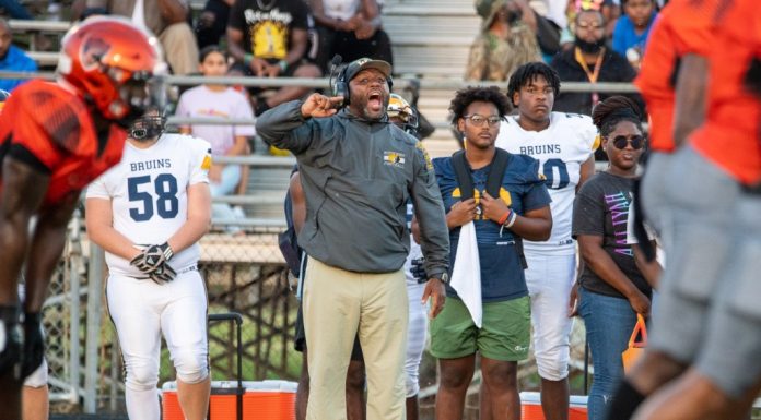 Western Branch races to early lead, holds off Menchville to win season opener – Daily Press