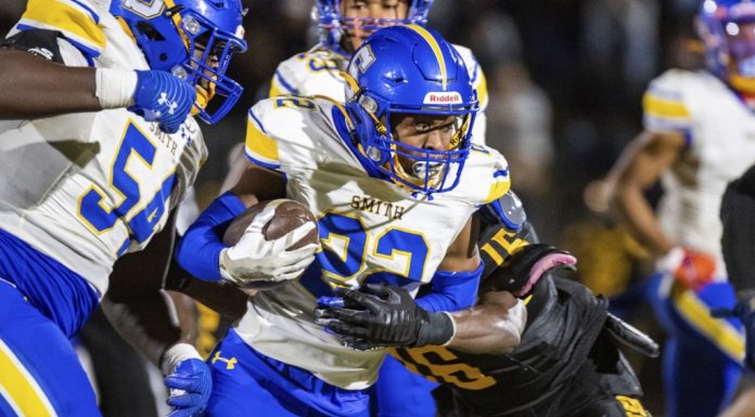 Oscar Smith leads from start to finish against Hermitage in season-opening victory – Daily Press