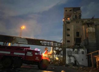 Russian drone strikes hit a Ukrainian port on Romania’s border that is key to grain exports – Daily Press