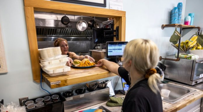 Local restaurants need public’s support as pandemic pressures linger – Daily Press