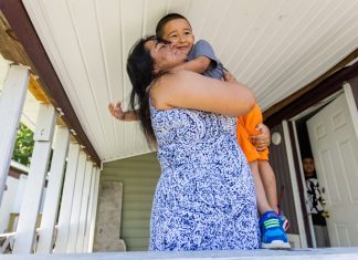 Residentes de habla hispana enfrentan obstáculos para obtener servicios de las escuelas y cuidades de Hampton Roads – Daily Press
