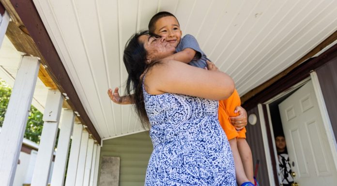 Residentes de habla hispana enfrentan obstáculos para obtener servicios de las escuelas y cuidades de Hampton Roads – Daily Press