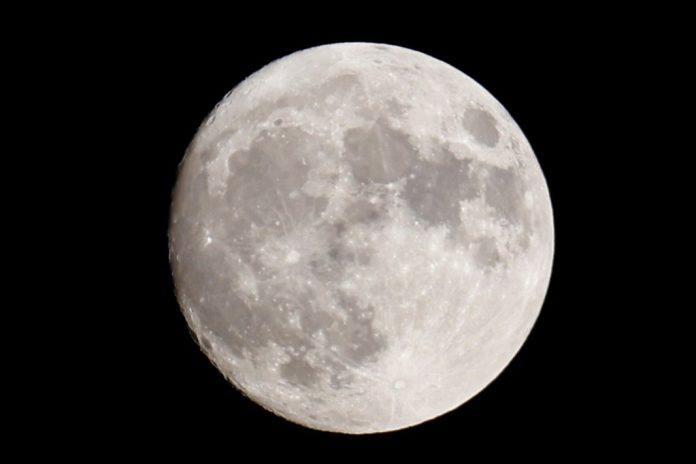 TVP-L-NW-BLUE-SUPERMOON-VIEWING-0830-WS-004.jpg