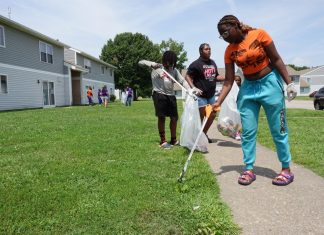 Anti-violence group hosts cleanup events to connect with Hampton Roads communities – Daily Press