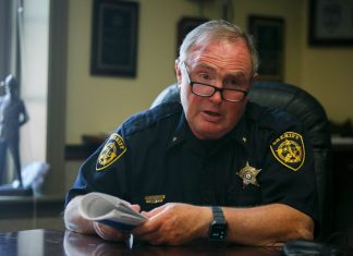 Virginia Beach Sheriff Ken Stolle will retire by end of year, Councilman Rocky Holcomb will succeed him – Daily Press