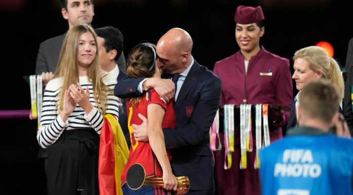 FIFA suspends Spain soccer federation president for 90 days after World Cup final kiss – Daily Press